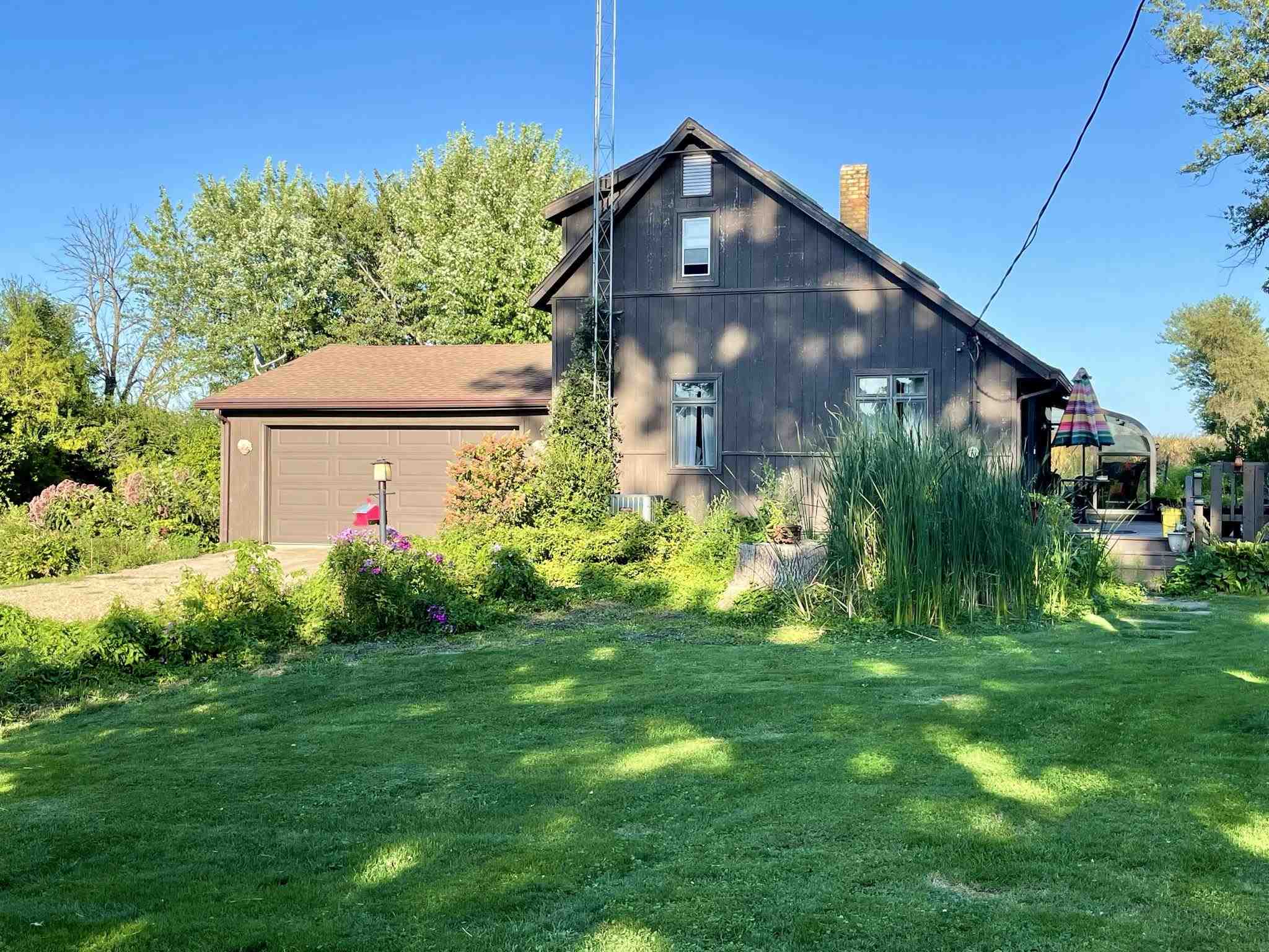 Property Photo: 1427 Knox Hwy 12 IL 61428