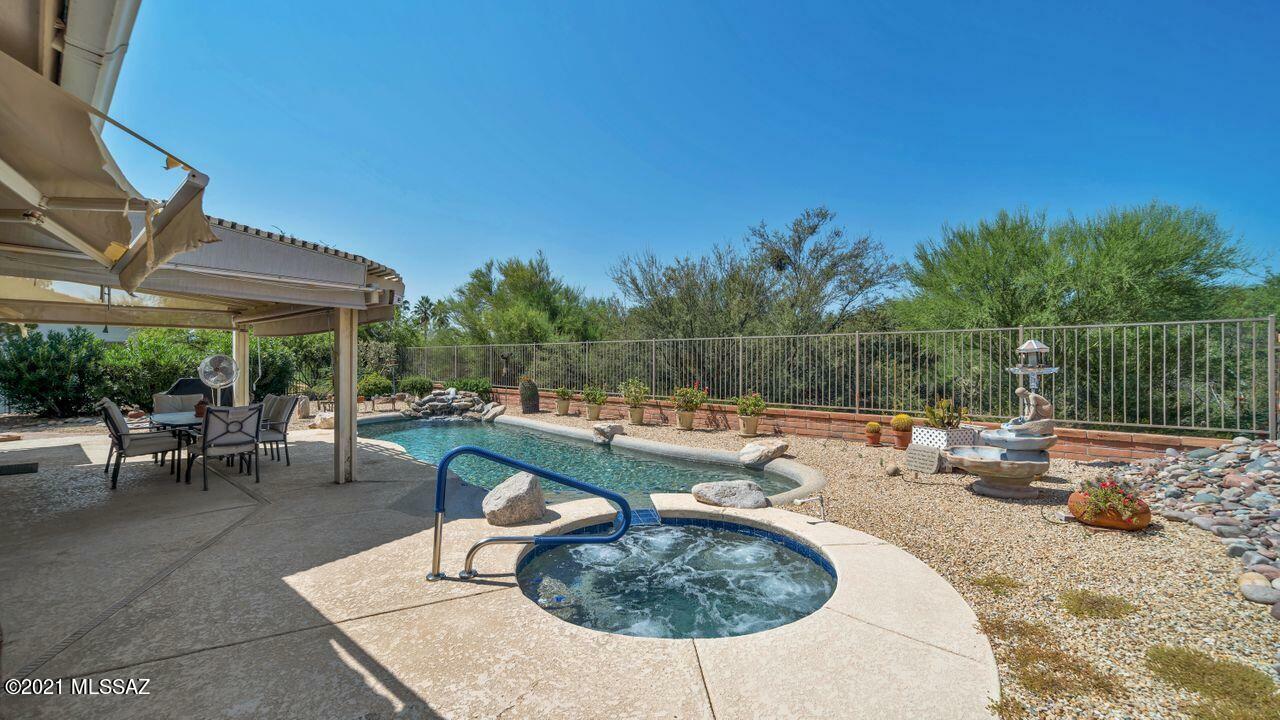 Property Photo: 14061 N Alyssum Way AZ 85755