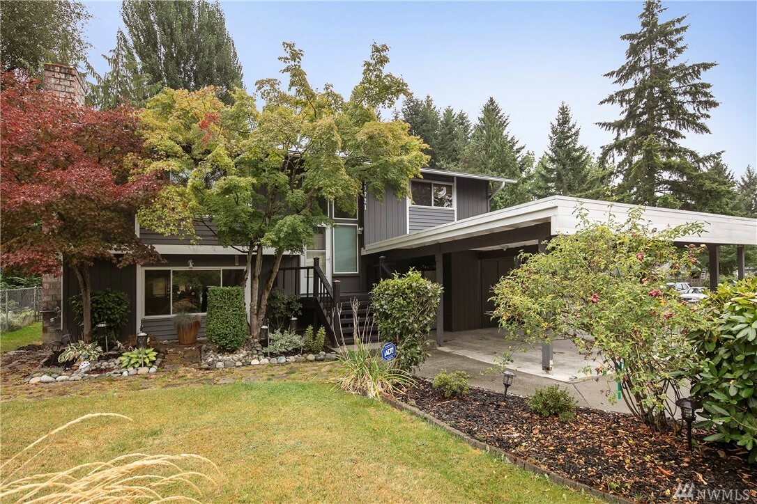 Property Photo:  17721 Brook Blvd  WA 98012 