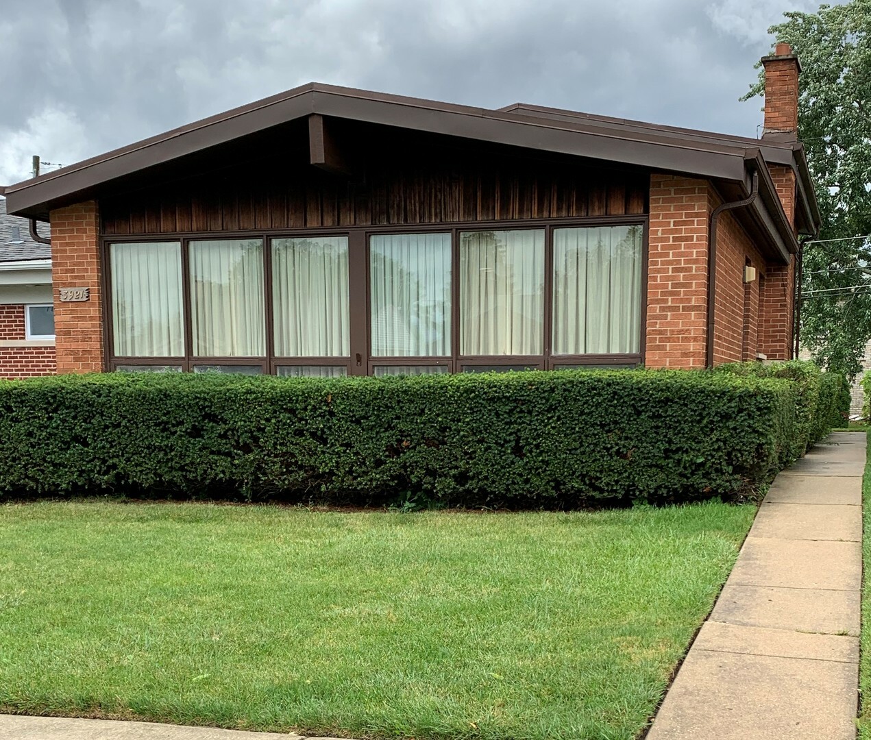 Property Photo:  3921 W Loyola Avenue  IL 60712 