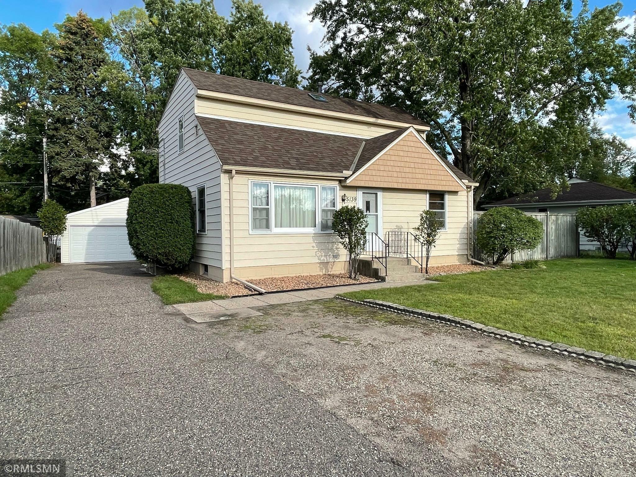 Property Photo:  5139 Horizon Drive NE  MN 55421 