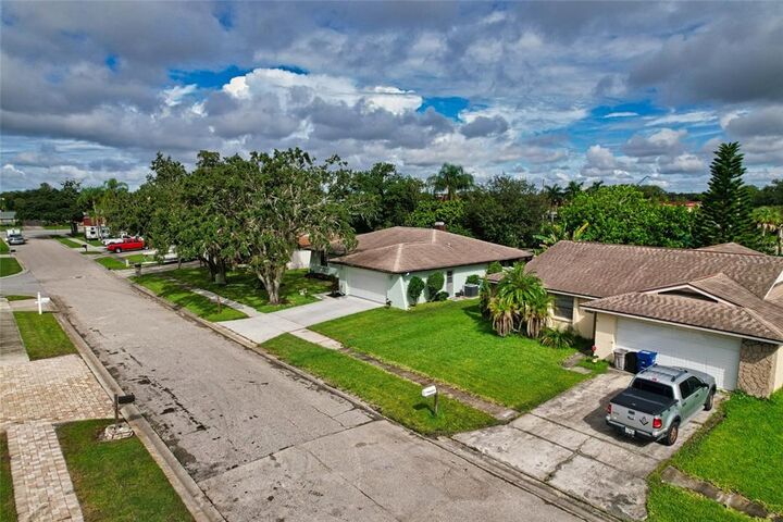 Property Photo: 6635 Brentford Road FL 34241