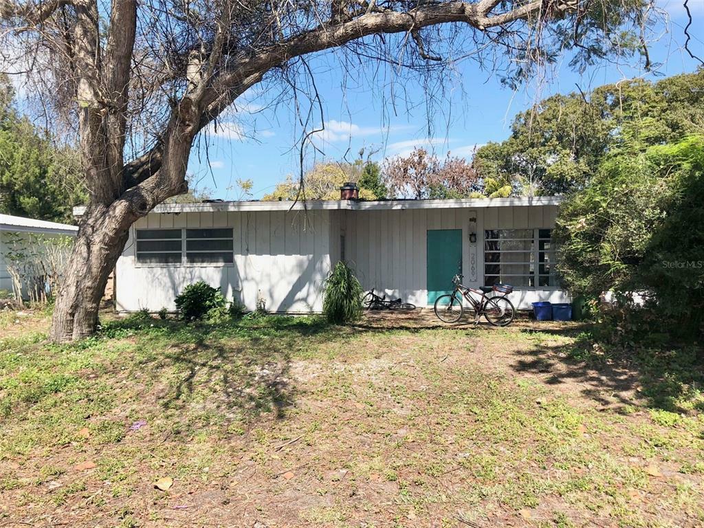 Property Photo:  2069 Bougainvillea Street  FL 34239 