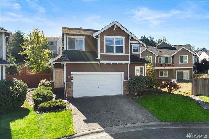 Property Photo:  4926 Diana Ct SE 9  WA 98092 