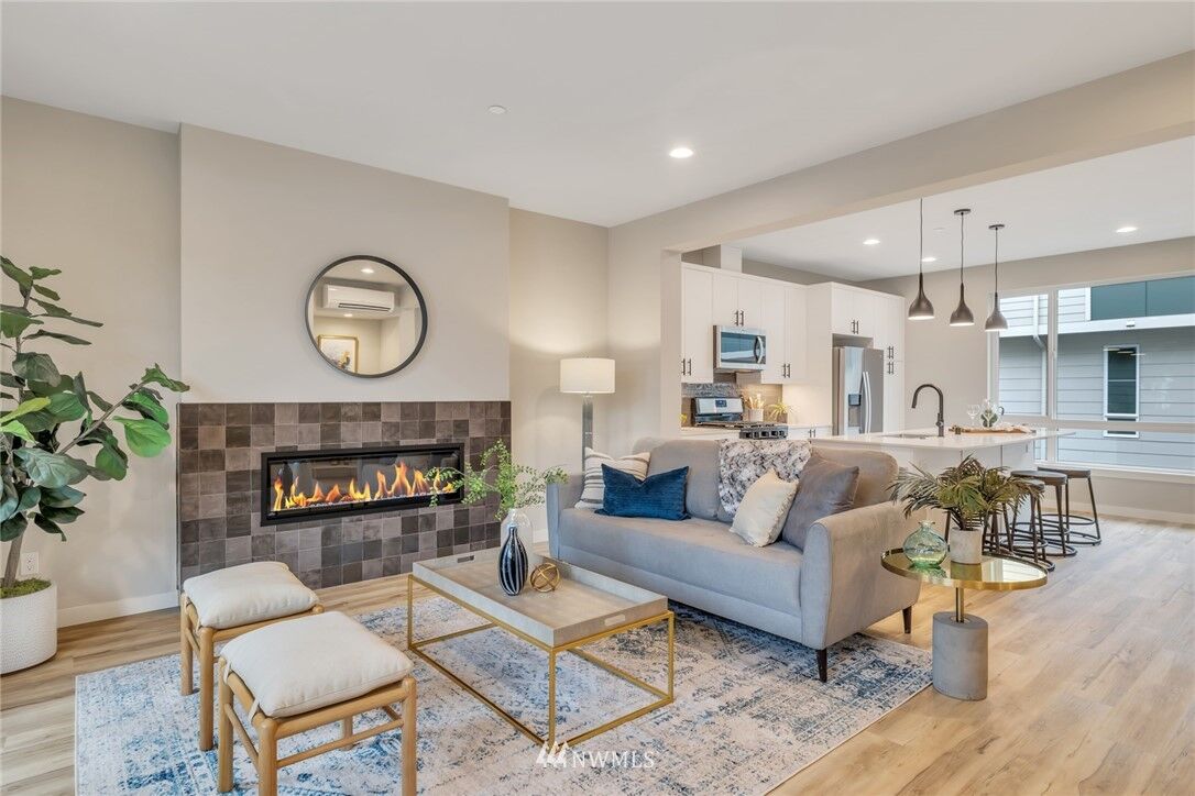 Property Photo:  22423  77th Ave  W A3  WA 98026 