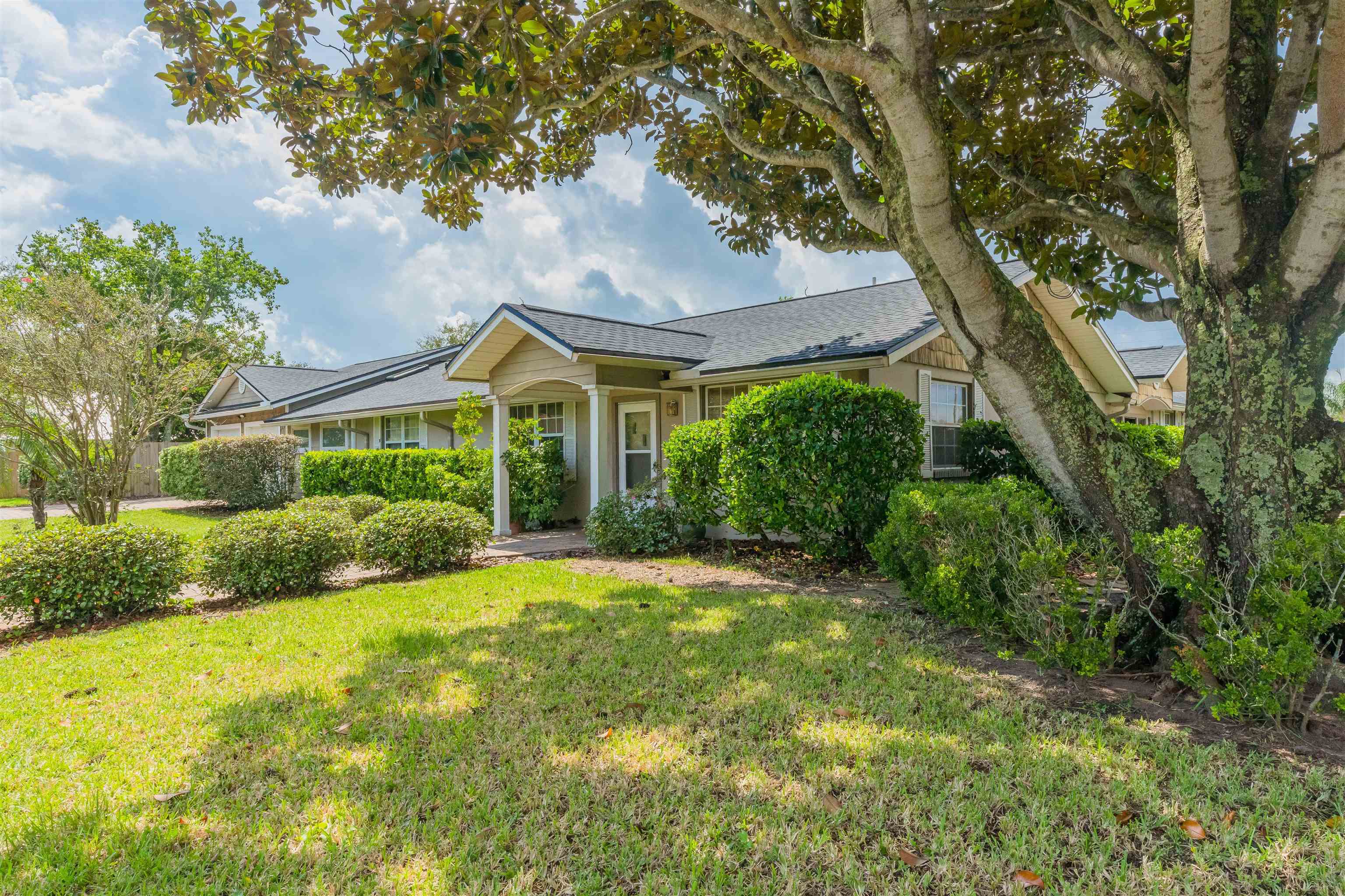 Property Photo:  804 13th Ave S  FL 32250 