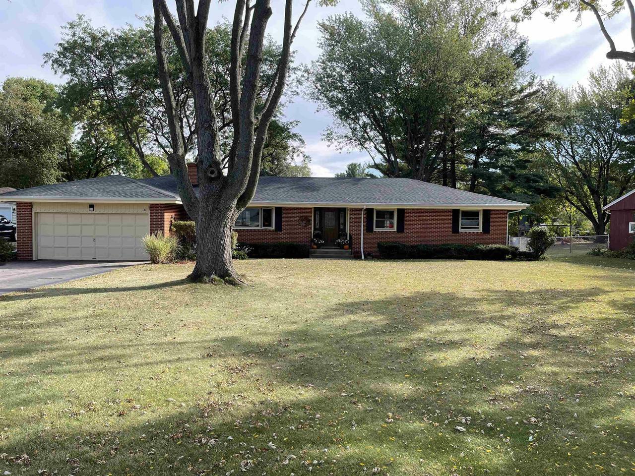 Property Photo:  826 East Post Rd  WI 53511 