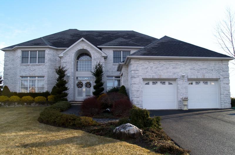 9 Kimberly Ct  East Hanover Twp. NJ 07936 photo