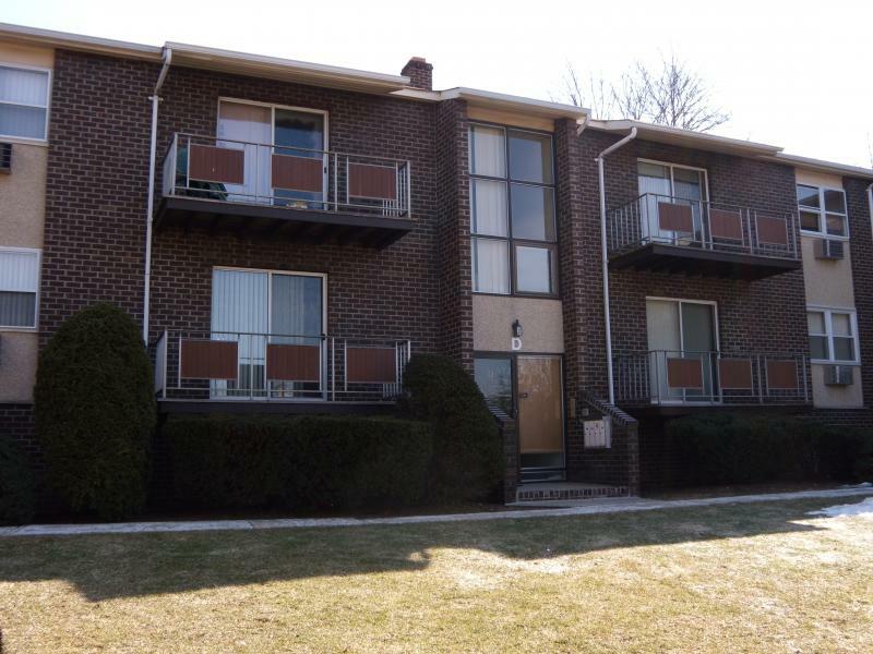 Property Photo:  421 Bloomfield Ave D-4  NJ 07044 