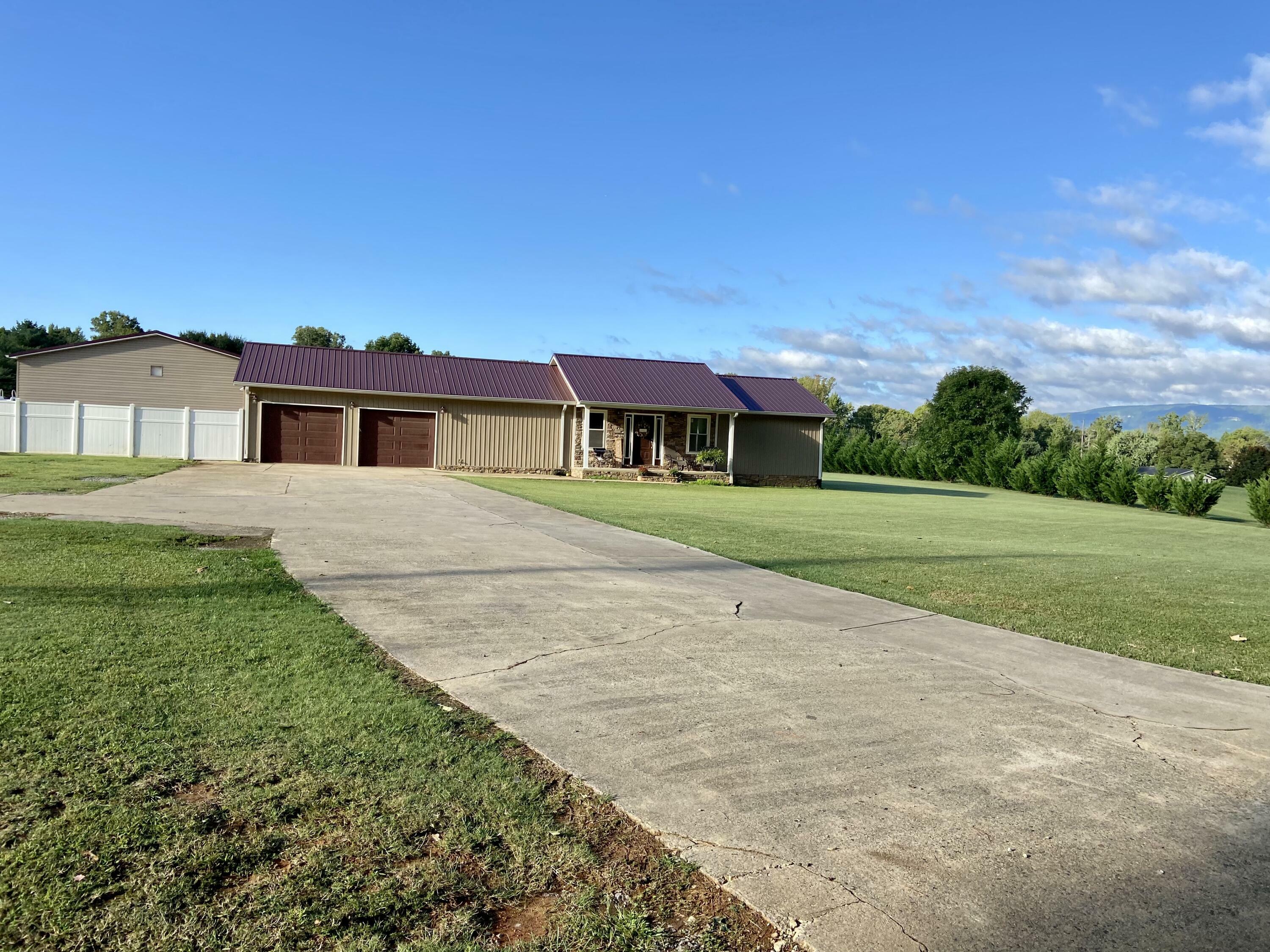 Property Photo:  170 Pierson Ln  TN 37397 