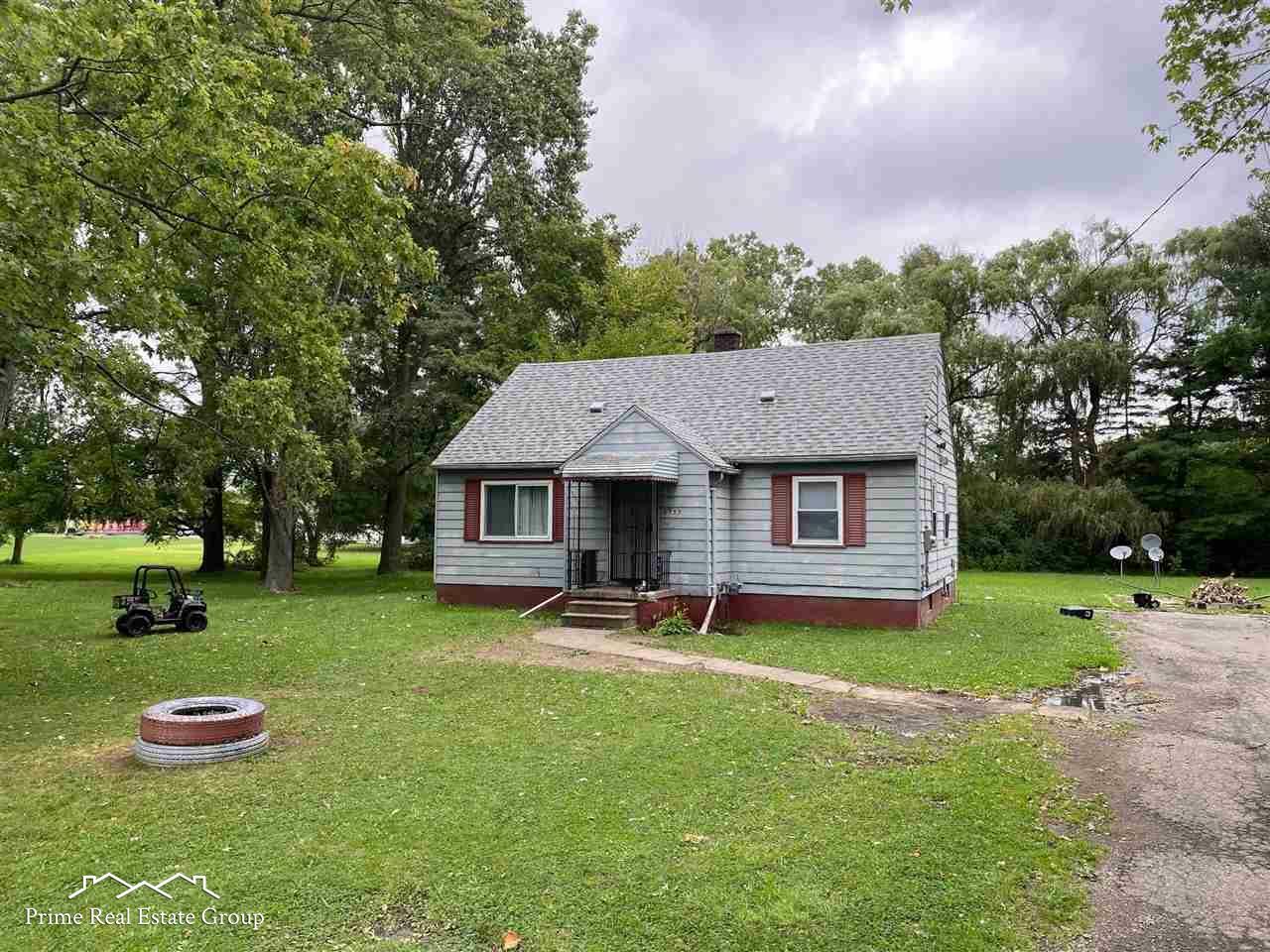 Property Photo:  6753 Garden Dr  MI 48458 