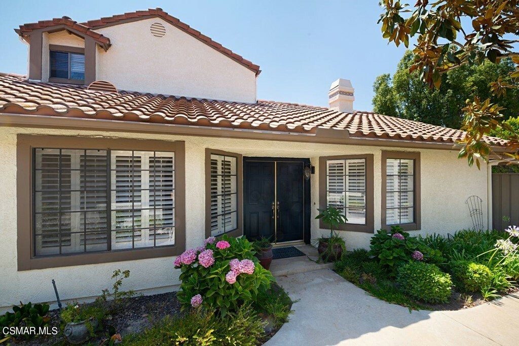 Property Photo:  777 Congressional Road  CA 93065 