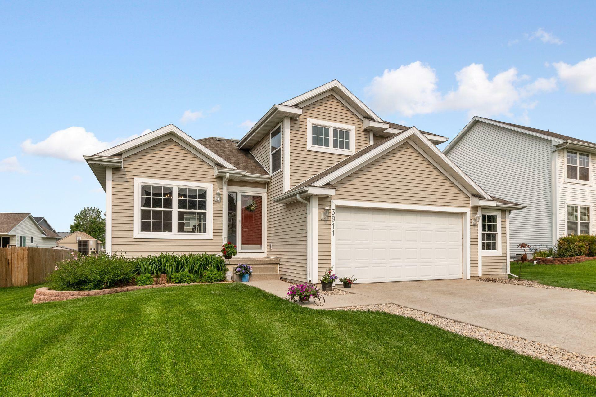 Property Photo:  3911 Westlawn Drive  IA 50010 