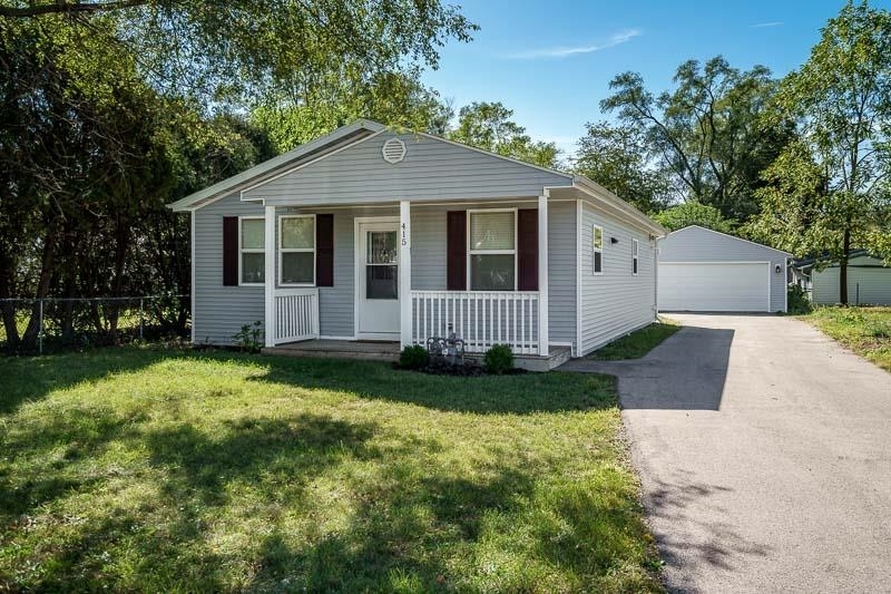 Property Photo:  415 Marquette Road  IL 61115 