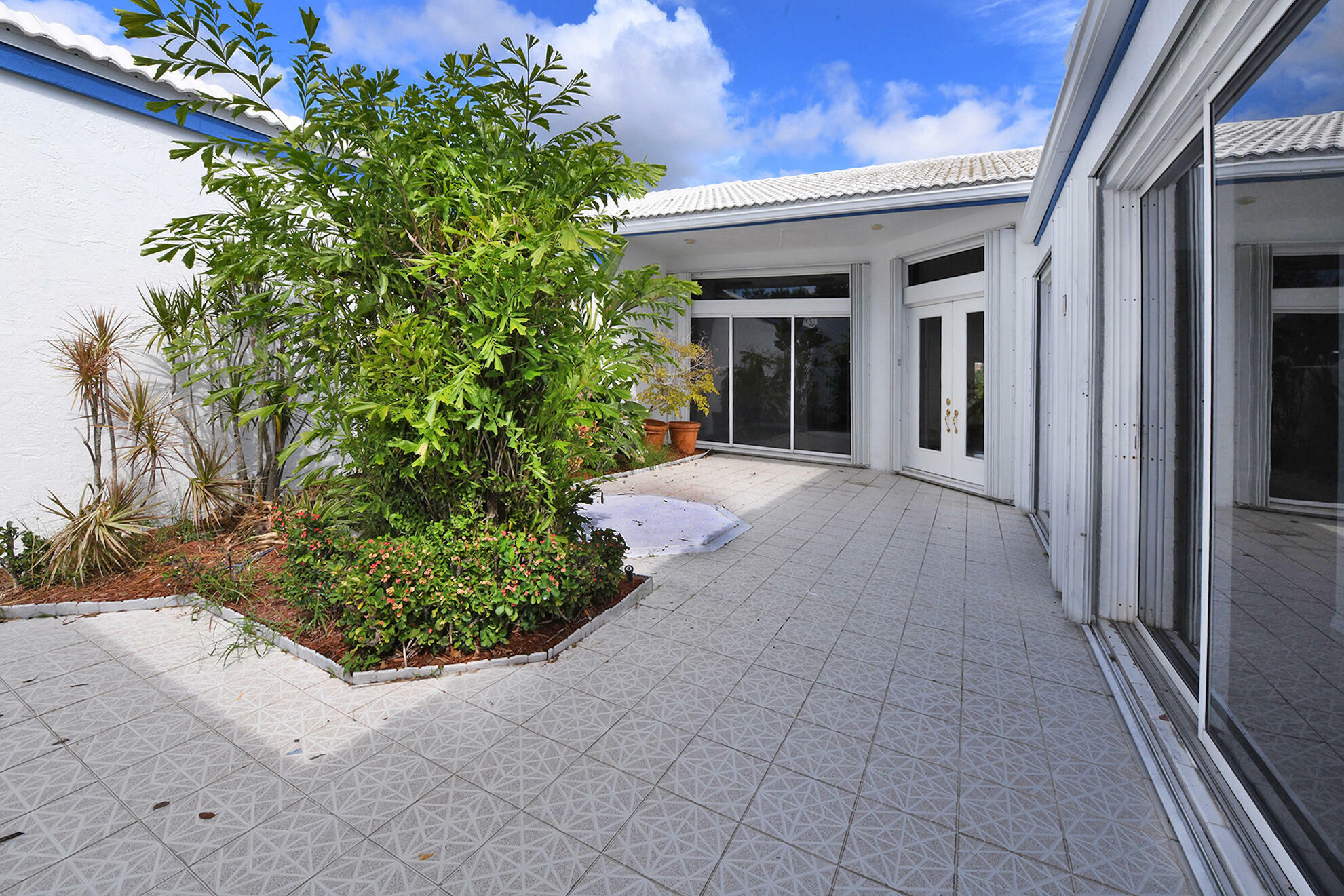 Property Photo:  3771 Mykonos Court  FL 33487 