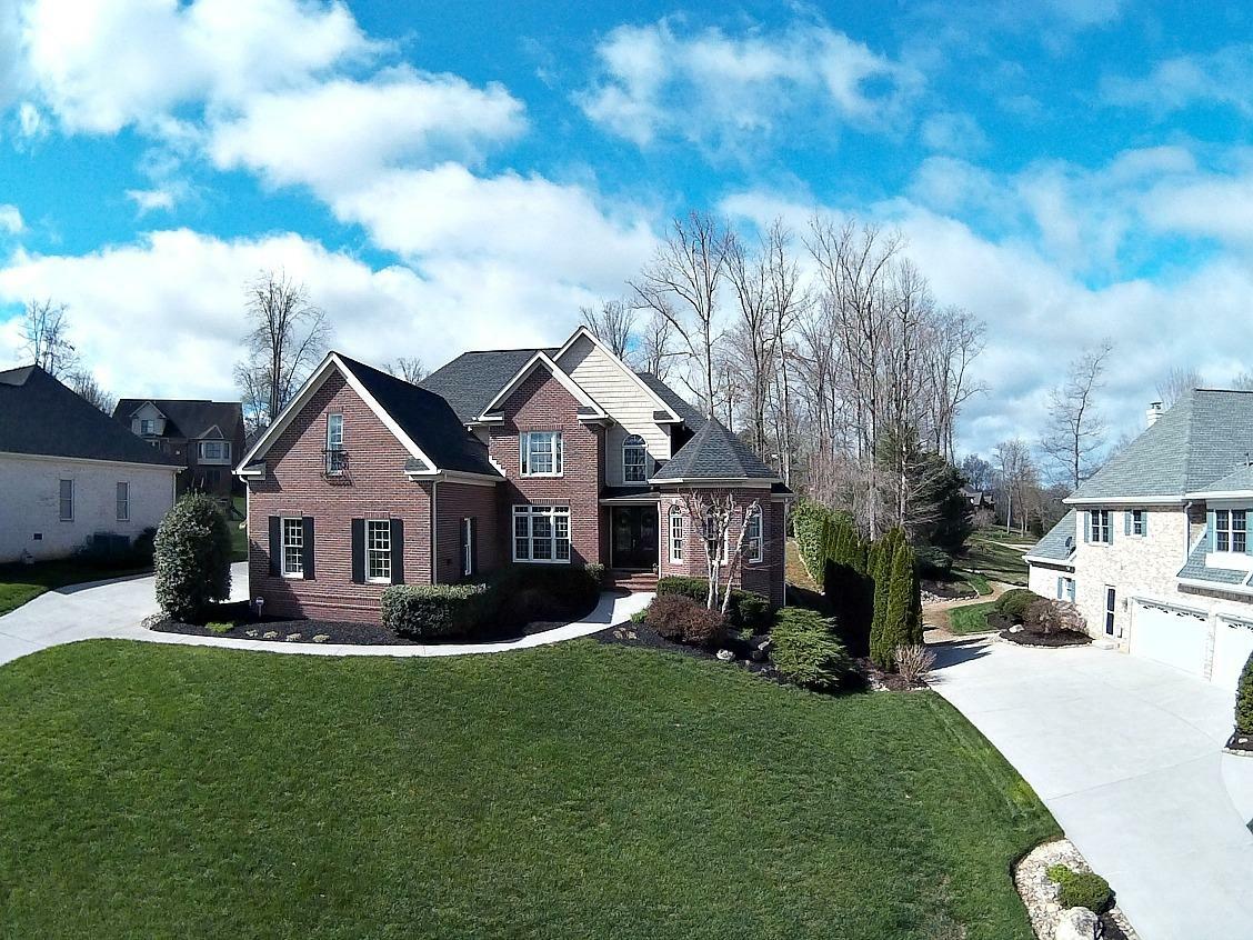 Property Photo:  1015 Oak Chase Blvd  TN 37772 