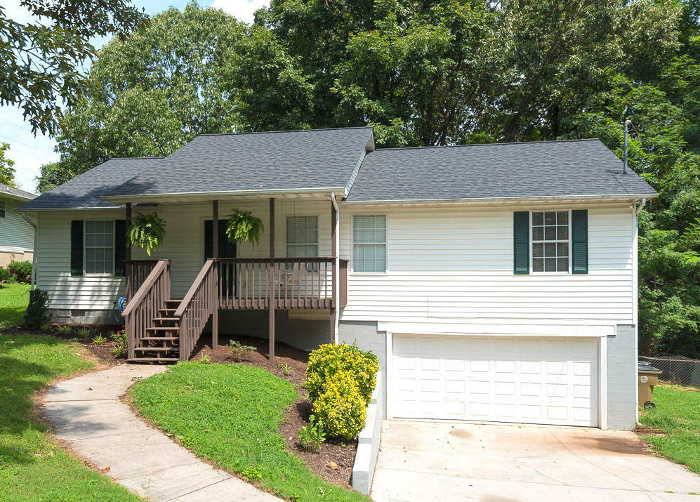 Property Photo:  1718 Frank Watt Rd  TN 37909 