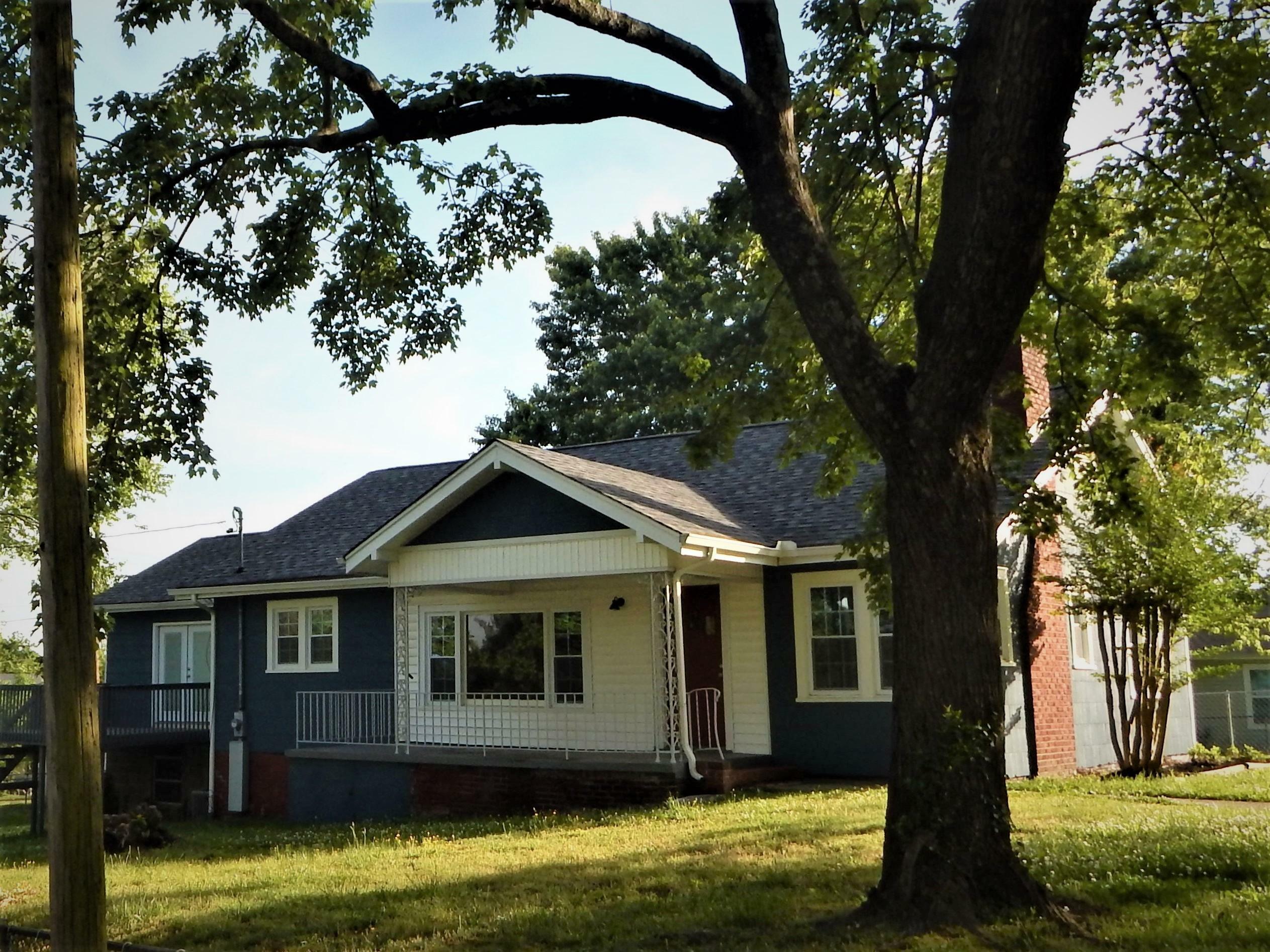 Property Photo:  462 Cedar Ave  TN 37917 