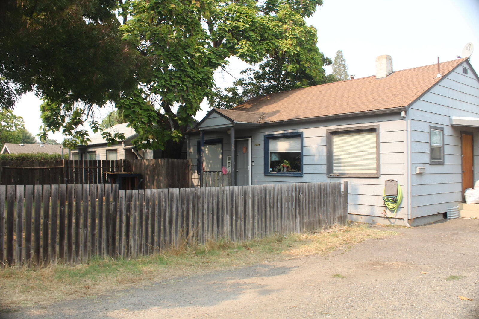 Property Photo: 1016 W 12th Street OR 97501