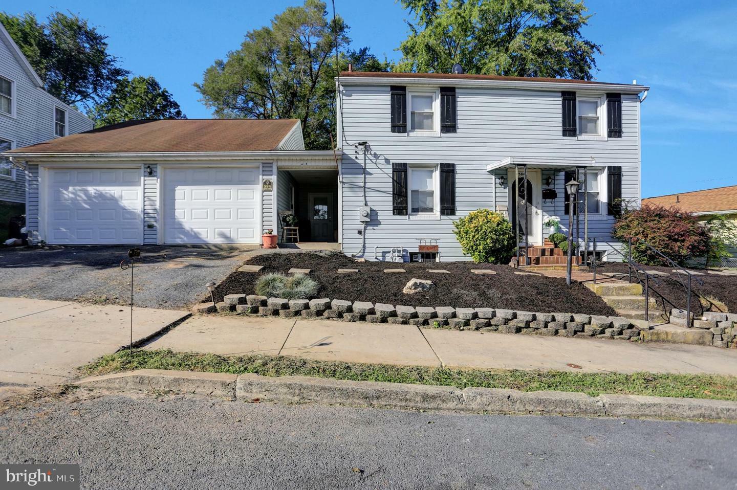 Property Photo:  584 Center Street  PA 17201 