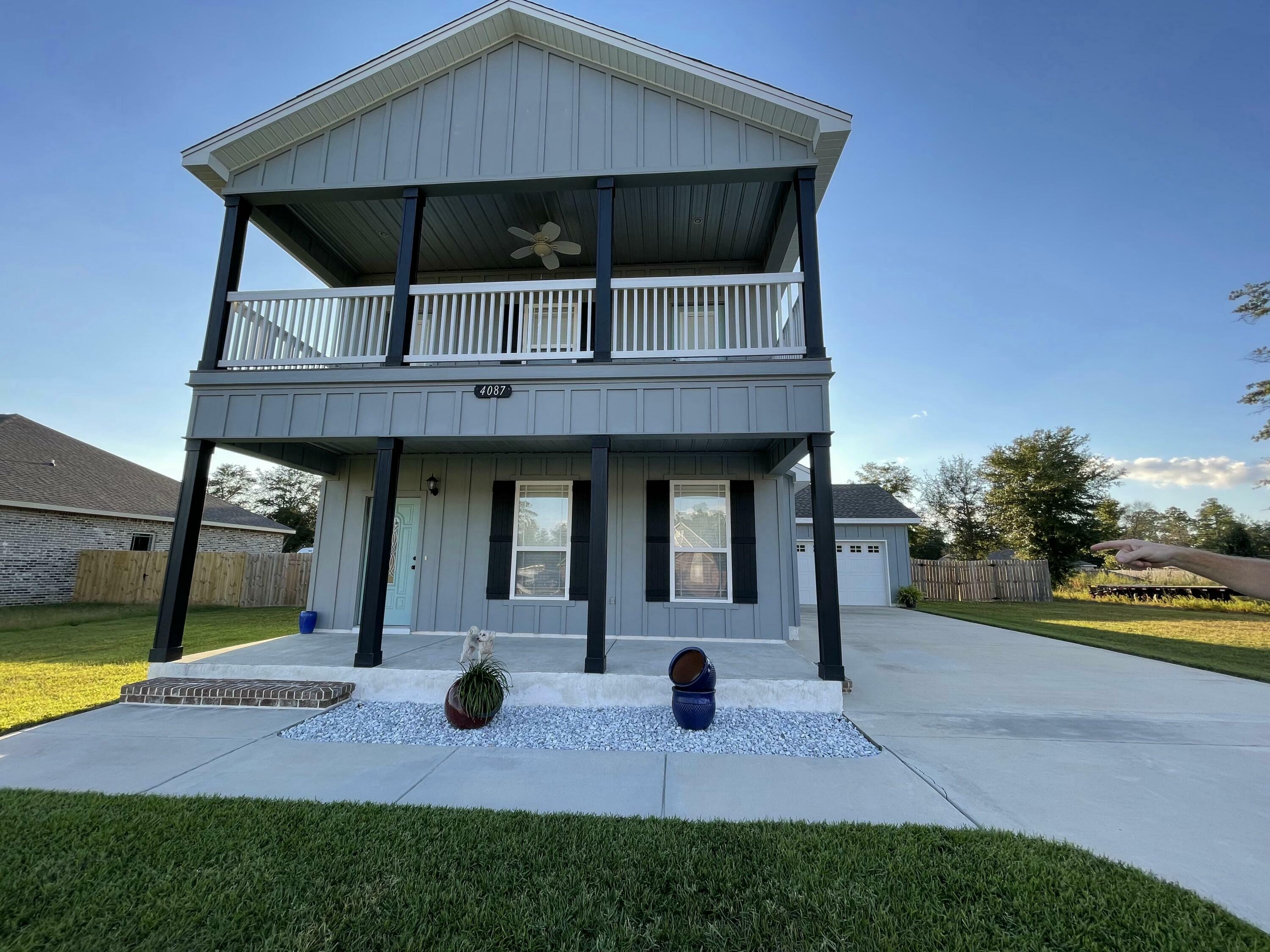 Property Photo:  4087 Happy Trails Road  FL 32539 