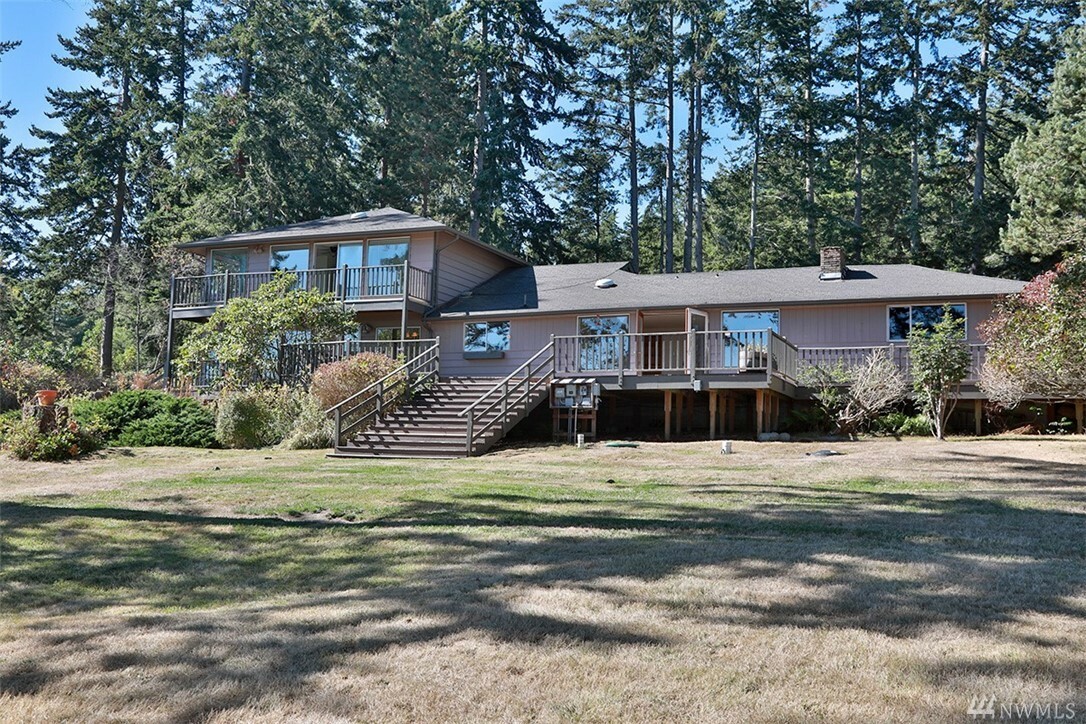 Property Photo:  2657 North Bluff Rd  WA 98253 