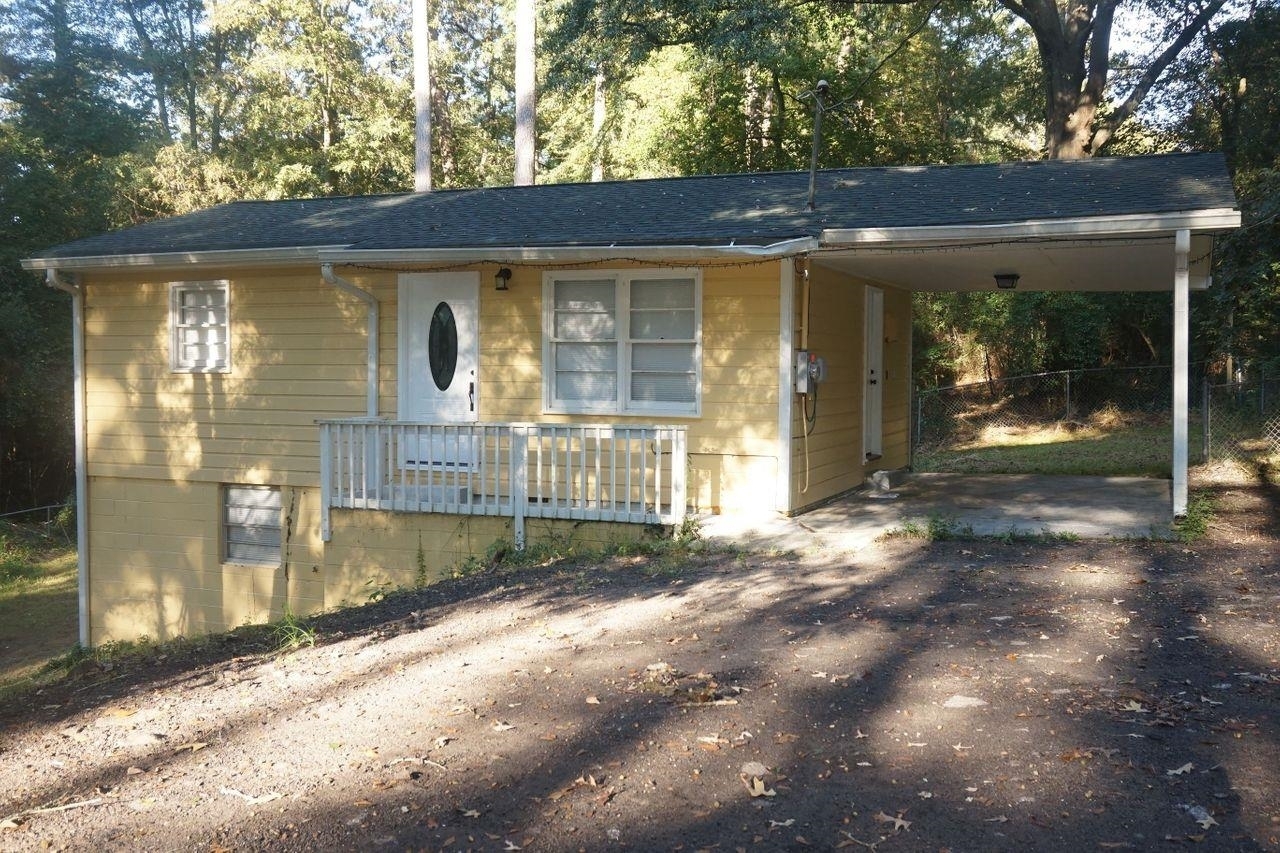 Property Photo: 2406 Lucas Drive NE GA 30012