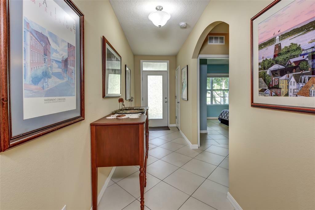 Property Photo:  825 Parkmore Drive  FL 32724 