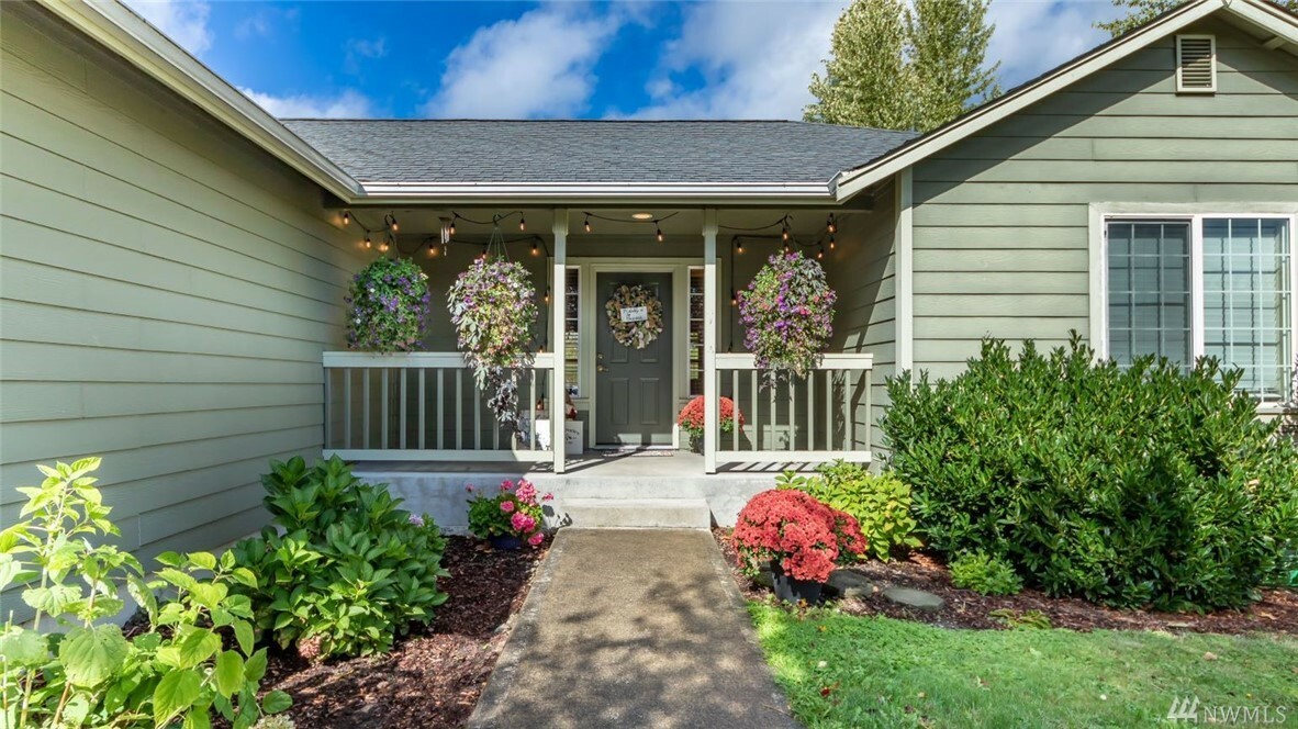 Property Photo:  171 Tamarack Ct NW  WA 98328 