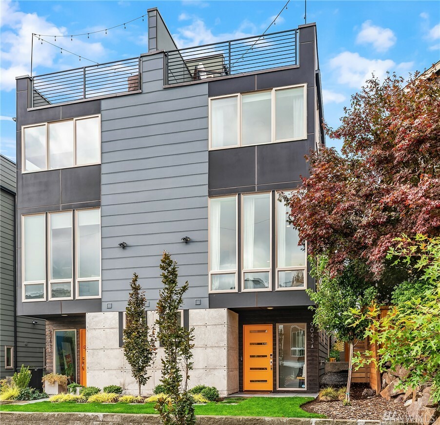 Property Photo: 9043 18th Ave SW A WA 98106