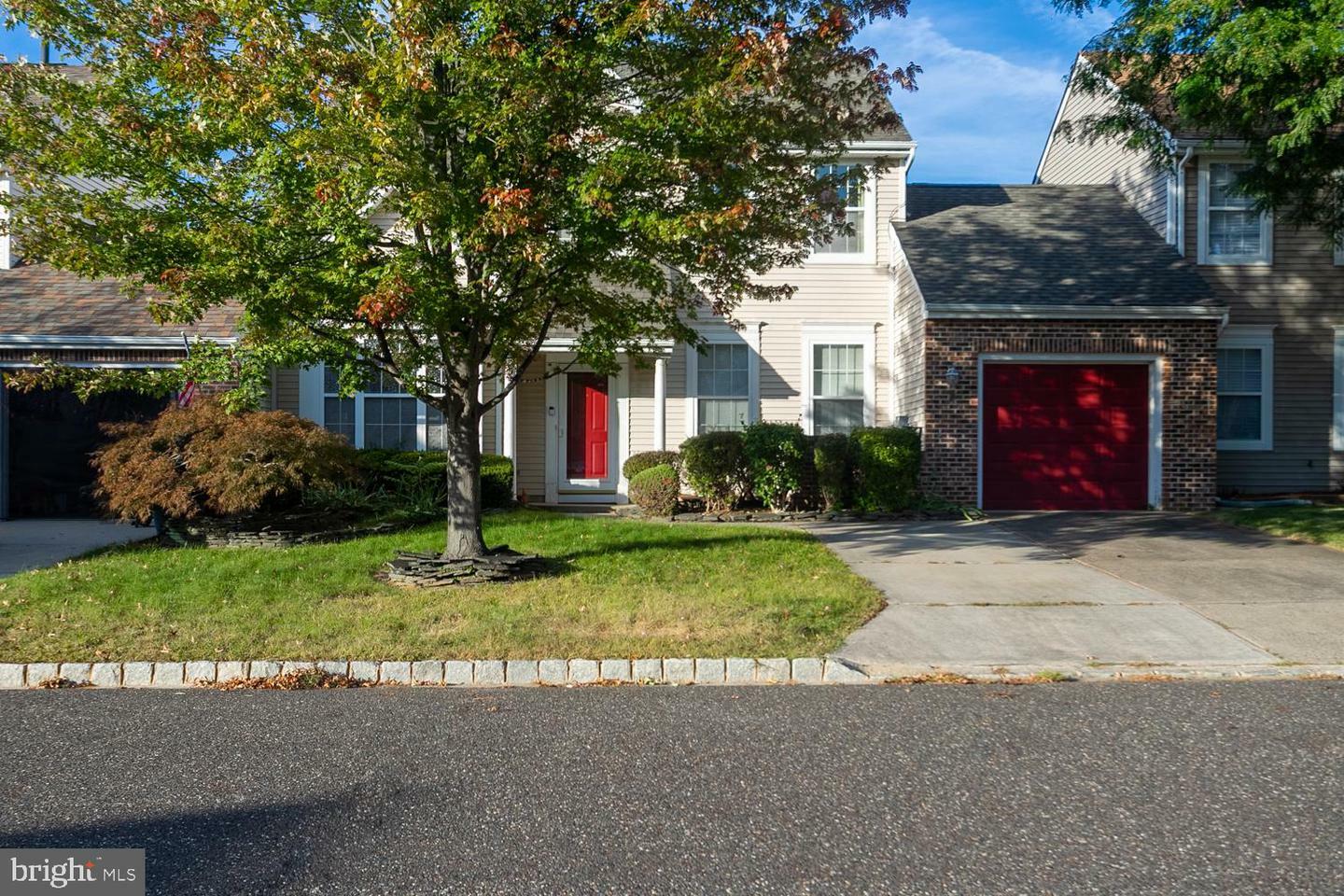 Property Photo:  7 Wildberry Drive  NJ 08060 