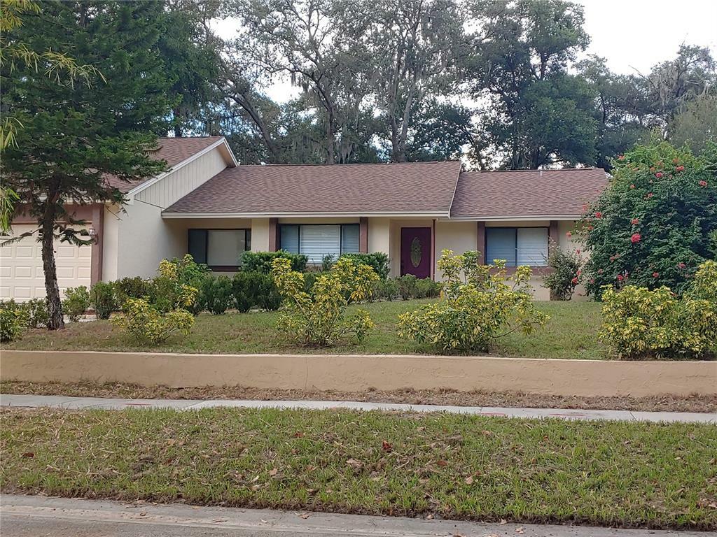 Property Photo:  8021 Applehill Court  FL 32810 