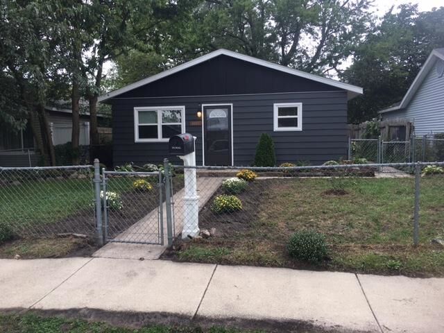 1009 Carlton Street  Mishawaka IN 46544 photo