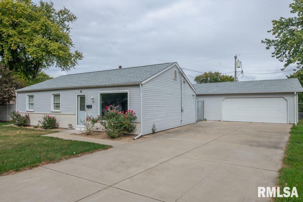 Property Photo:  111 Calumet  IL 61554 