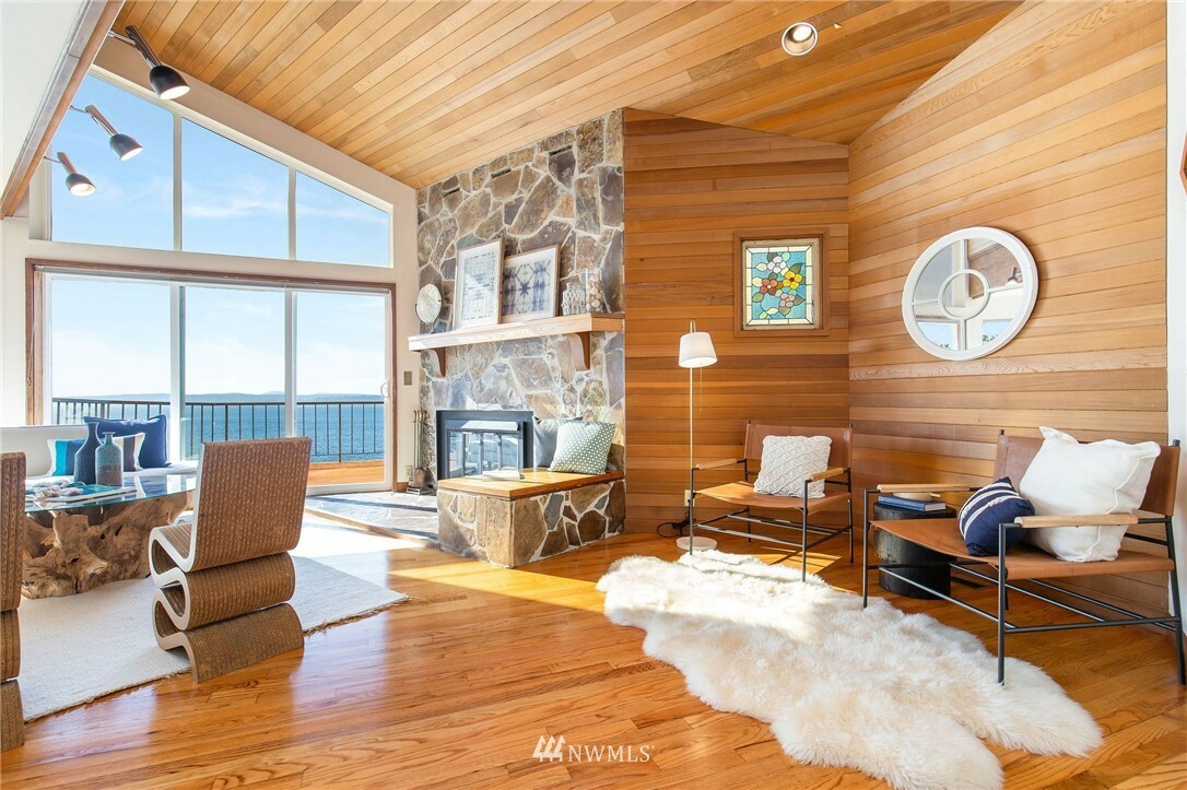 Property Photo: 2547 Perkins Lane W WA 98199