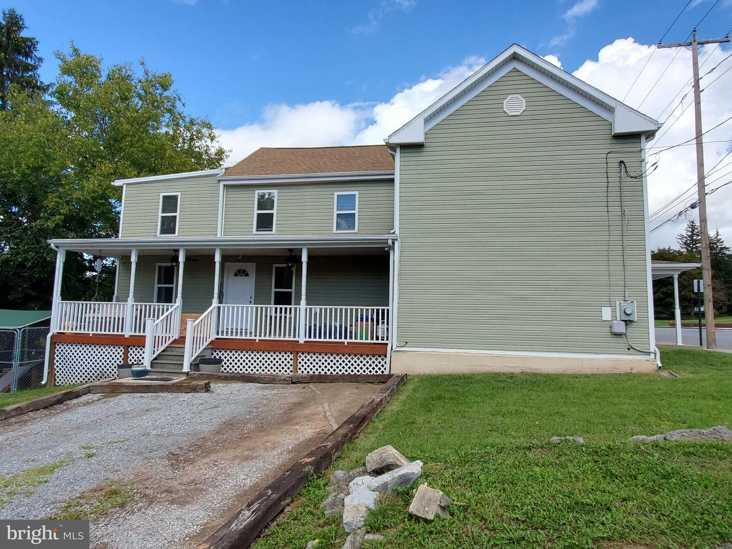 Property Photo: 402 N High WV 25404