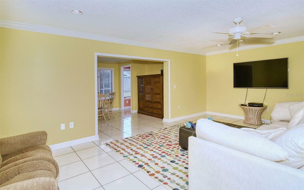 Property Photo:  6993 Easton Court  FL 34238 