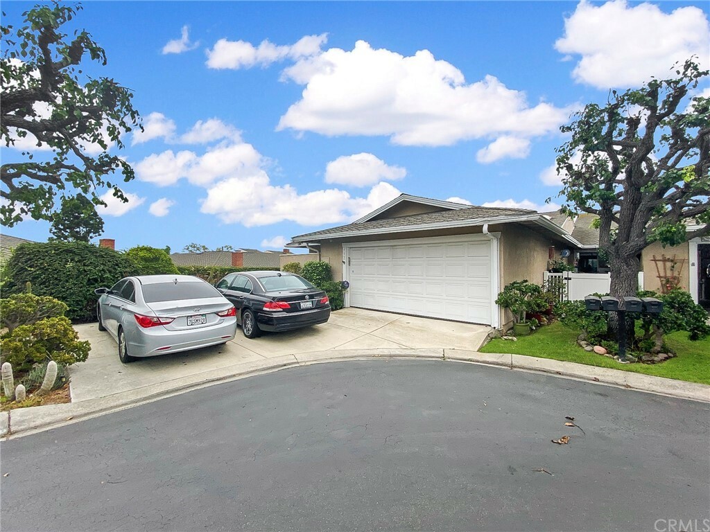 Property Photo:  412 Via Pajaro  CA 92672 