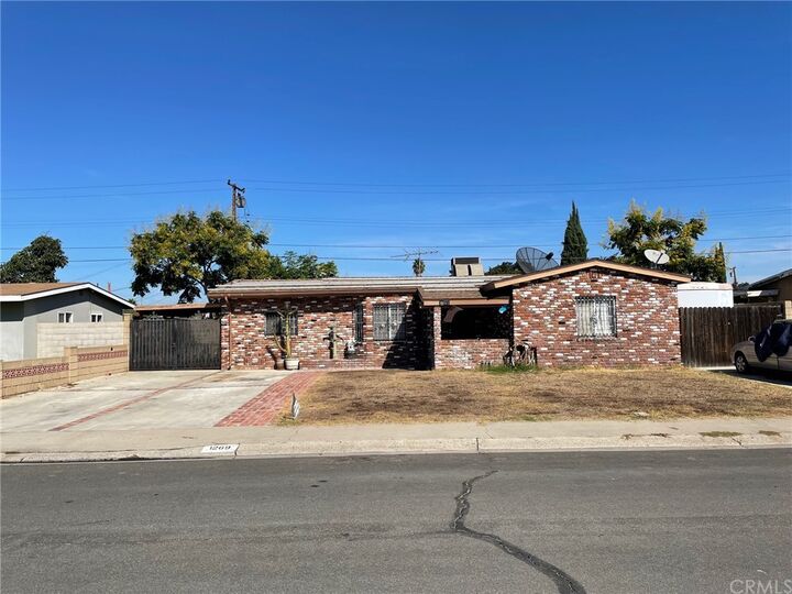 Property Photo:  1269 E Florida Place  CA 92805 