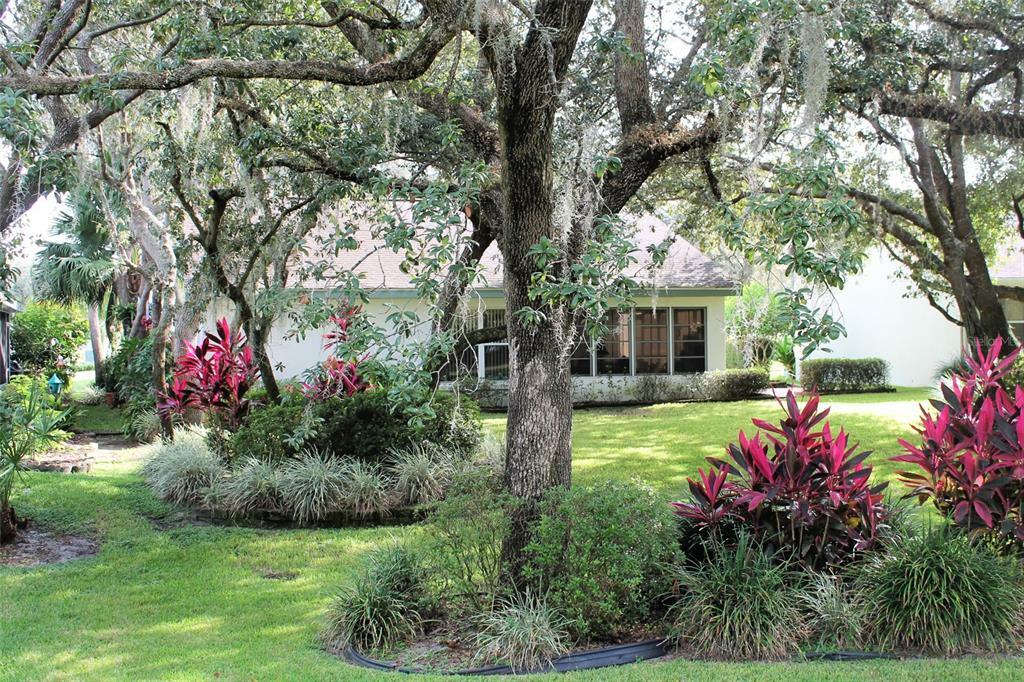 Property Photo: 1075 Tequesta Trail FL 33898