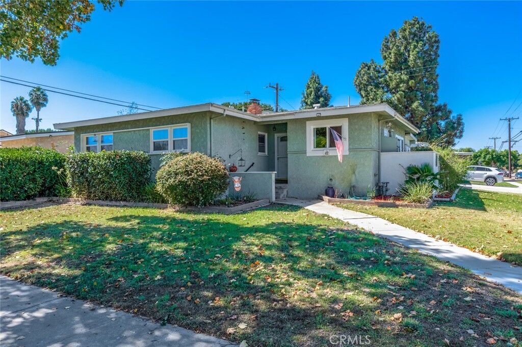 Property Photo:  3547 Carfax Avenue  CA 90808