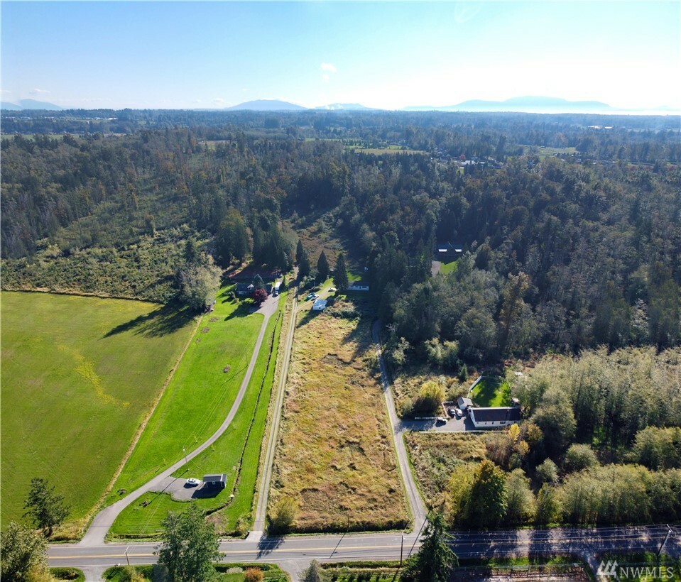 Property Photo:  3753 Bay Rd  WA 98248 