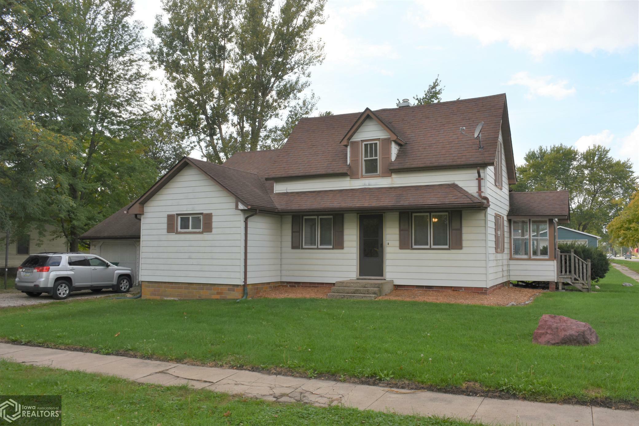 1124 Tennyson Avenue  Stratford IA 50249 photo