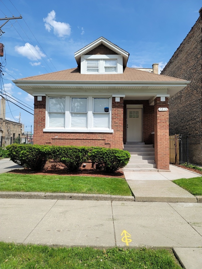 Property Photo: 7915 S Bishop Street IL 60620