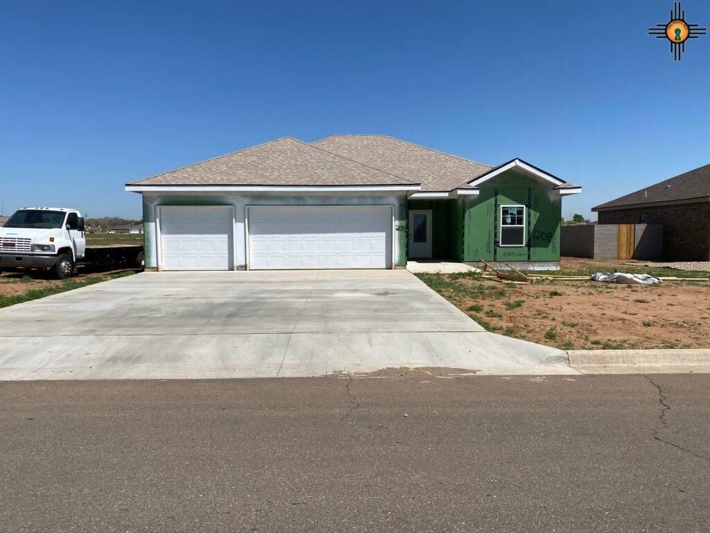Property Photo:  208 Nonpareil  NM 88101 