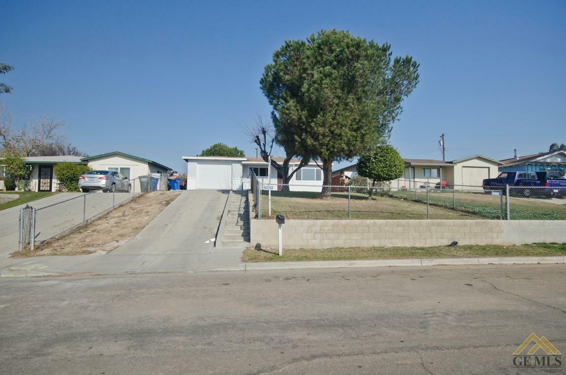 Property Photo:  1606 Tejon Street  CA 93305 