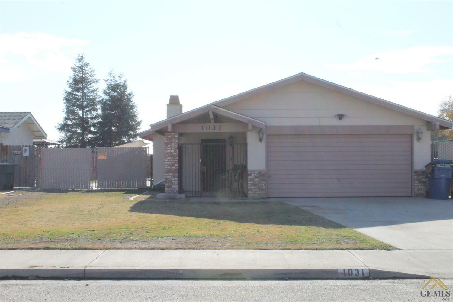 Property Photo:  1031 McGinley  CA 93308 