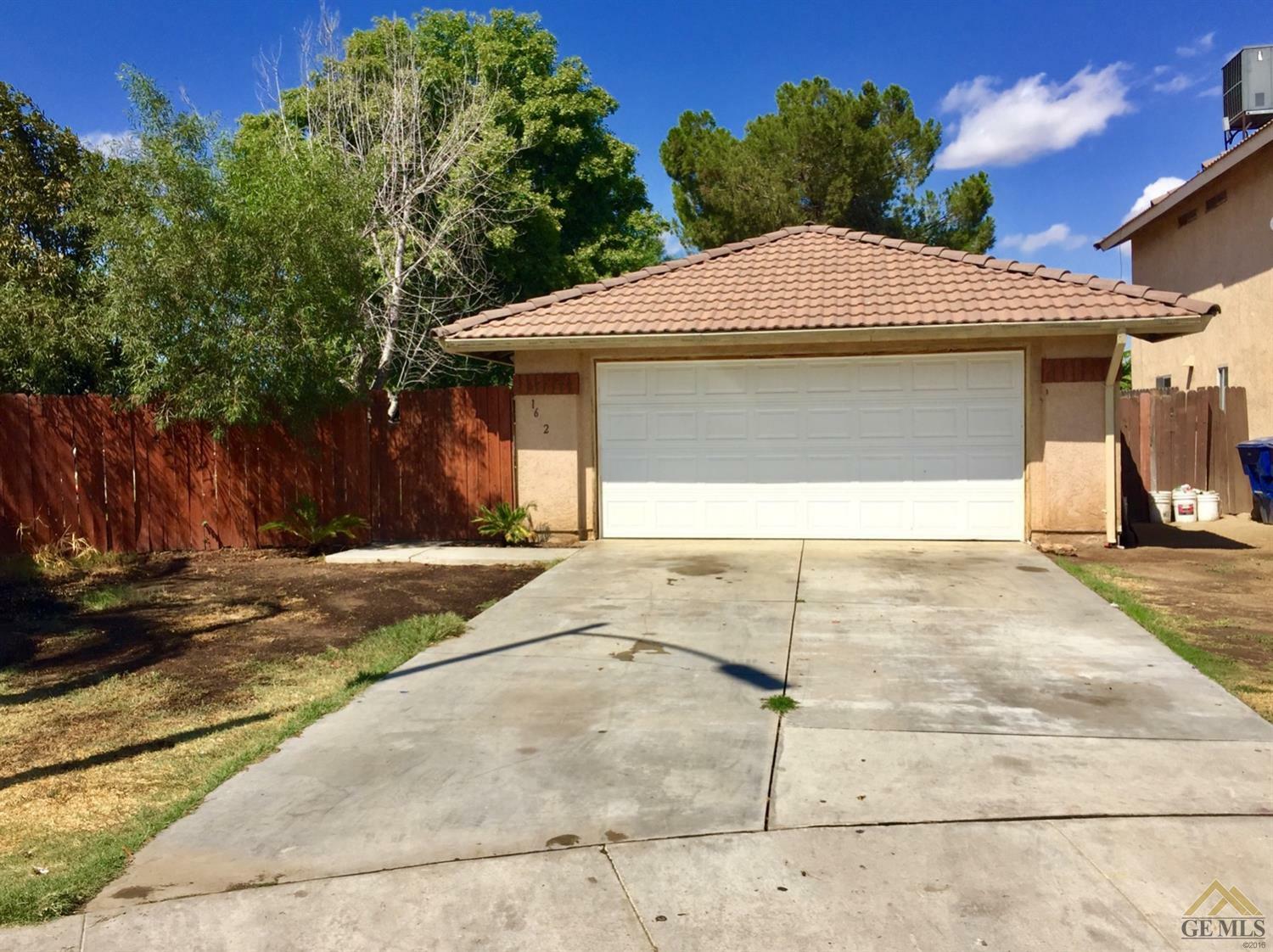 1612 Mike Lynn Court  Bakersfield CA 93307 photo