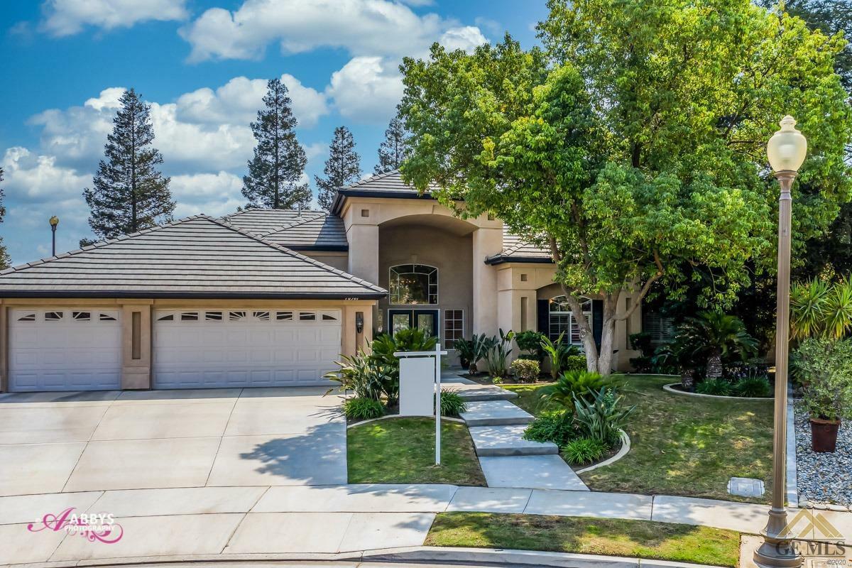 Property Photo:  10501 Chesterfield Court  CA 93311 