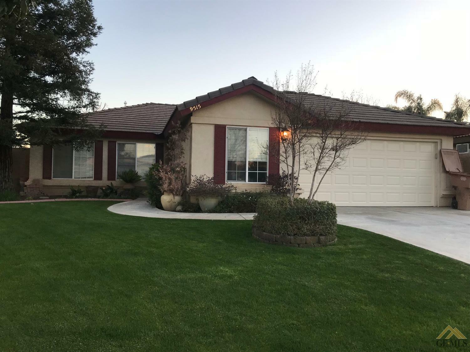 Property Photo:  9515 Waterbury Drive  CA 93312 